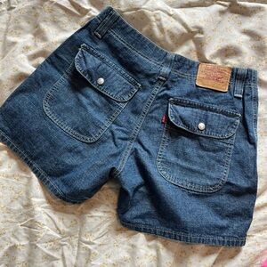 Vintage Y2K Levi’s Shorts White Stitching